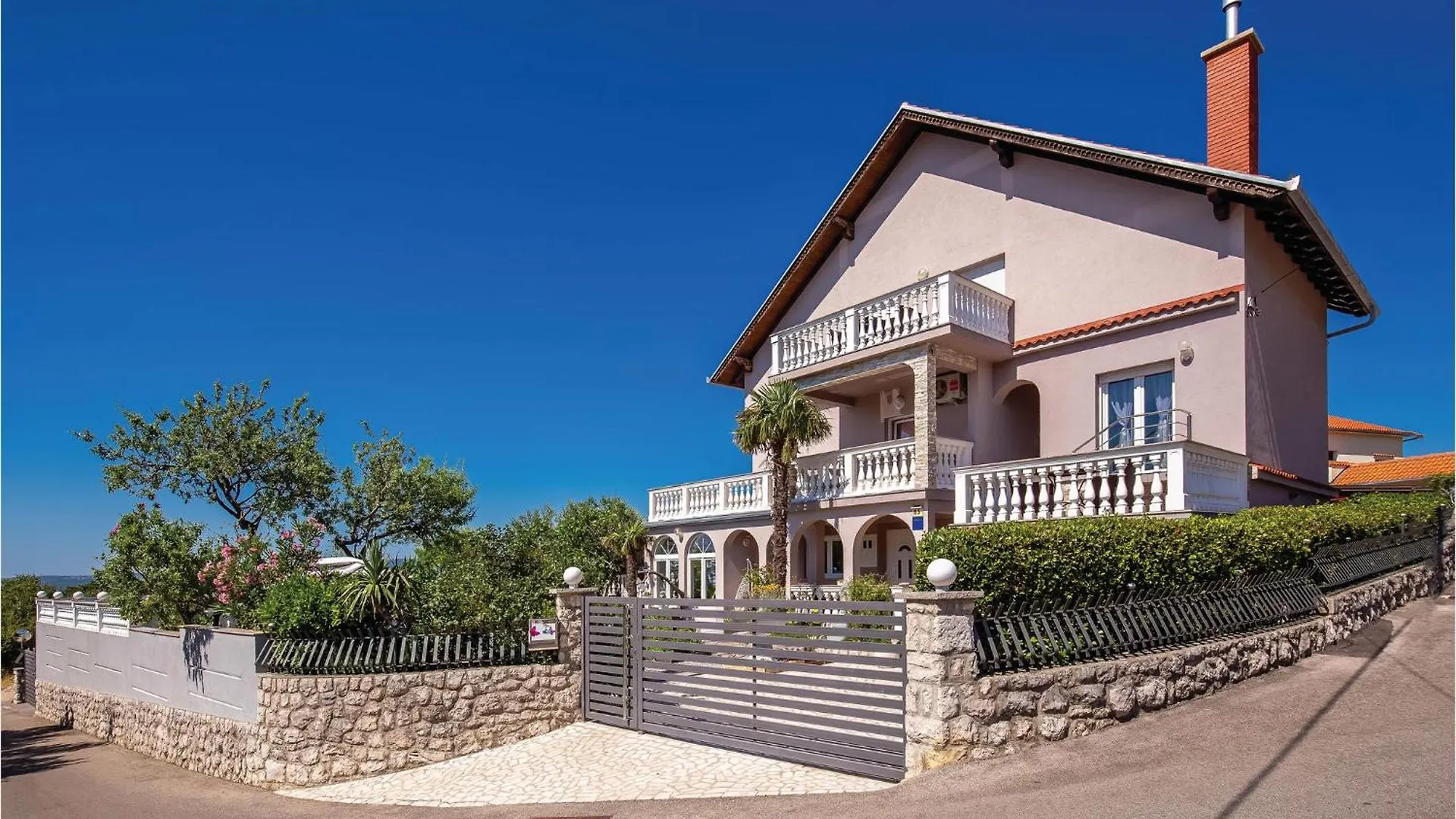 펜션 6 Bedroom Beautiful Home In 크리크베니카 크로아티아