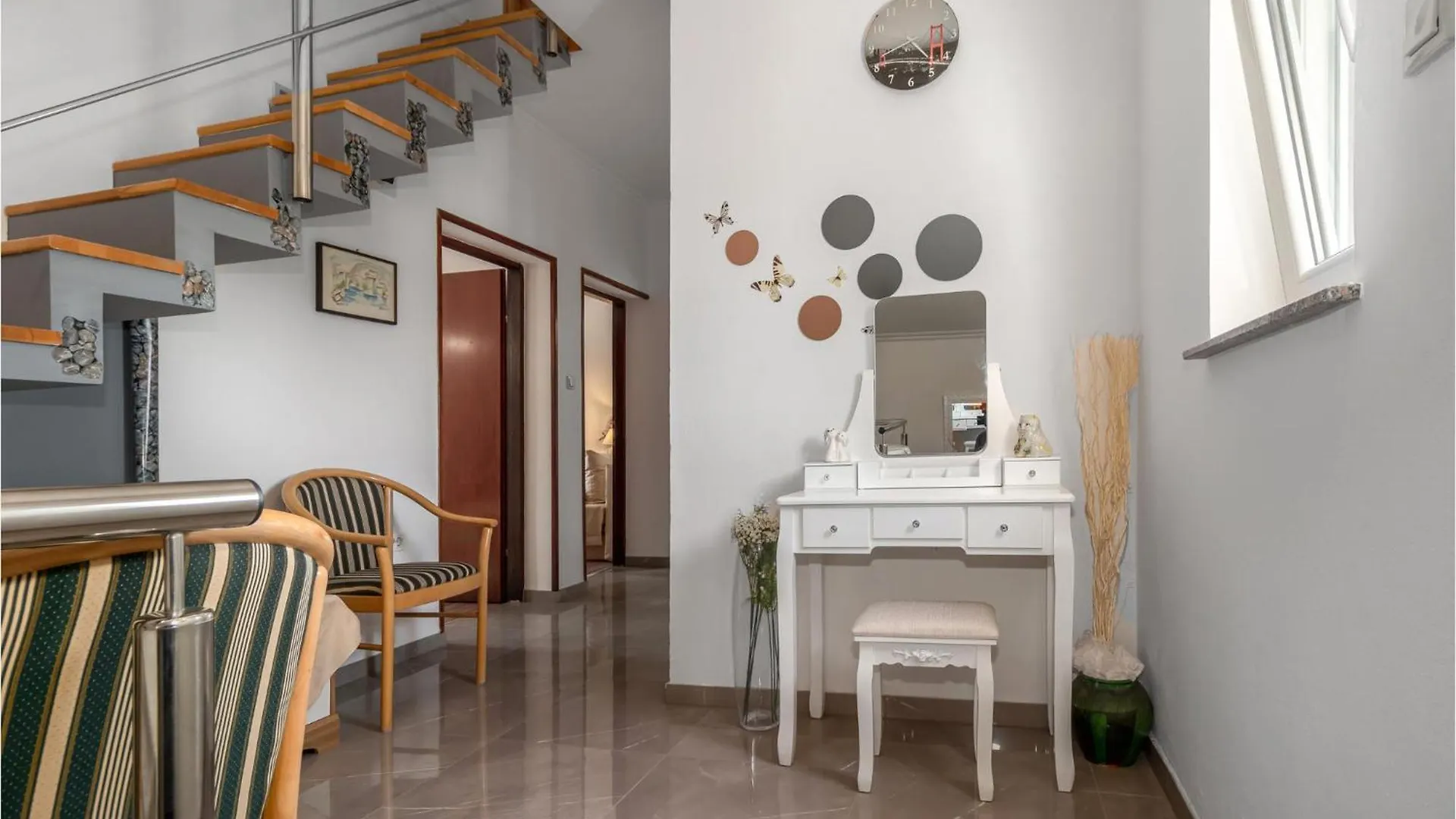 펜션 6 Bedroom Beautiful Home In 크리크베니카